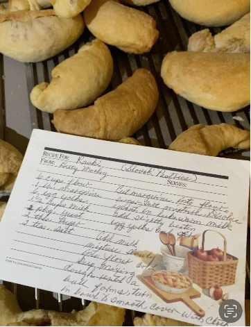 Traditional Slovakian cookies with a handwritten recipe card.